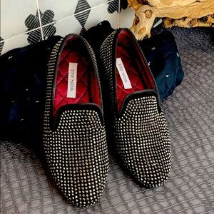 Fantastic rhinestone dress shoe!